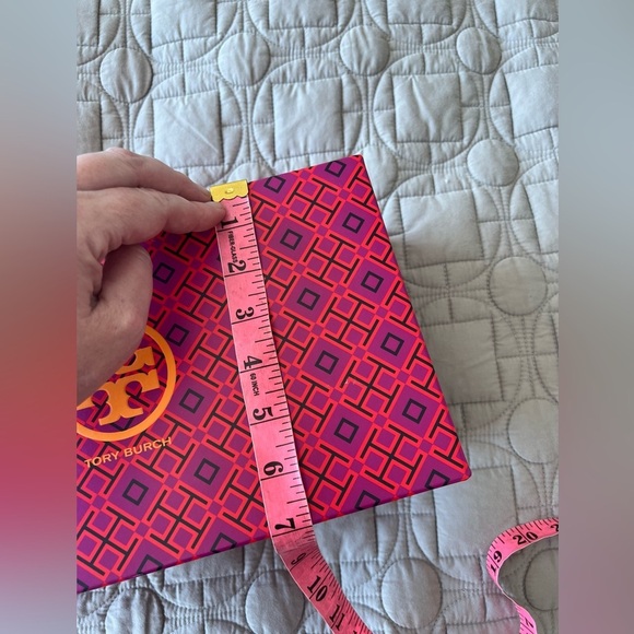 Tory Burch Pink and Orange Patterned Box - Picture 10 of 13